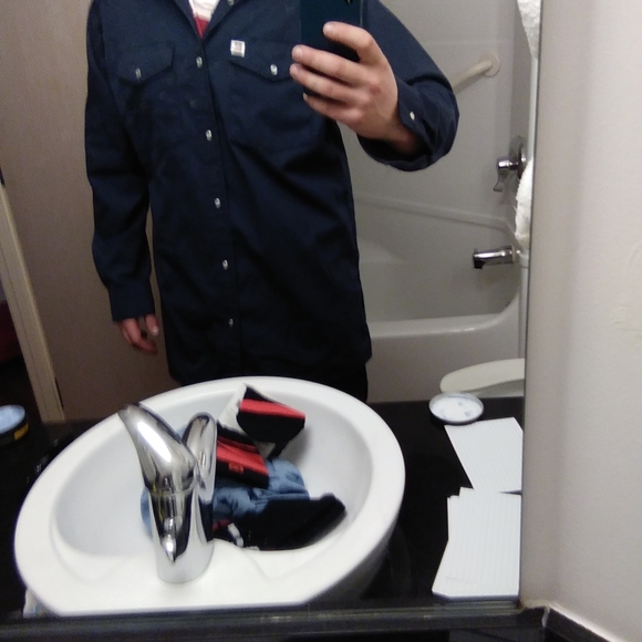Big bill button up shirt - Picture 3 of 3